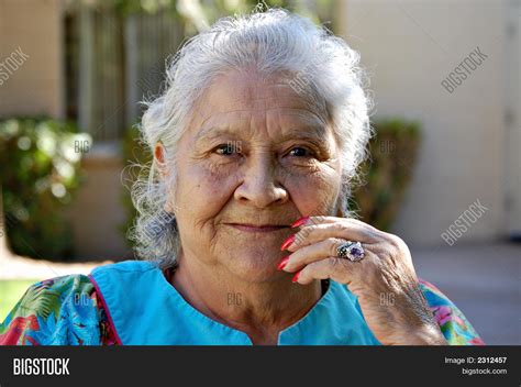 14,631 Latina Grandmother Stock Photos & High